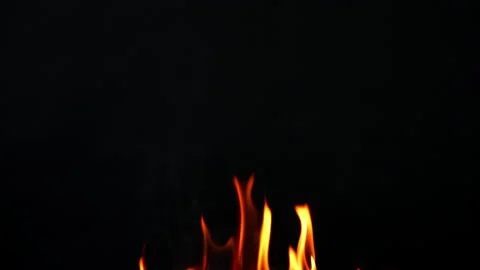 Slow fire flame glowing and burning on black screen background 库存影片 231032895
