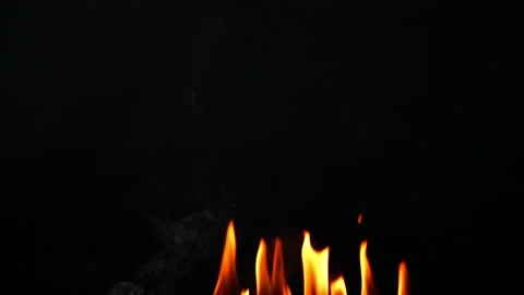 Slow fire flame glowing and burning on black screen background 库存影片 231032923