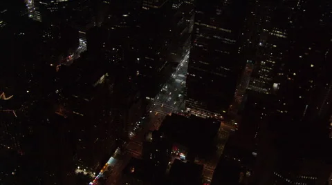 Slow flight over Manhattan at night Stock Footage 59534316