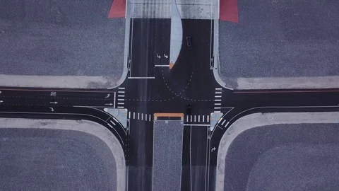 Slow intersection stop light 4 way stop Stock Footage 81575140