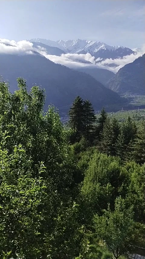 Slow mo mountains cloudy Video stock 240930447