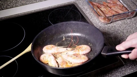 Slow Mo movement of shrimp in the pan Stock Footage 71262207