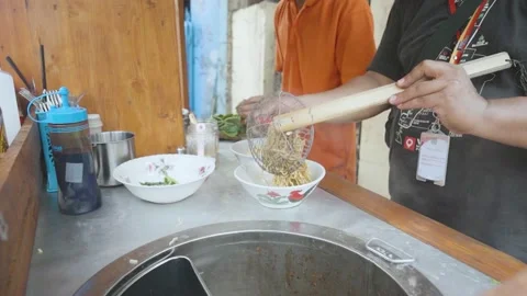 Slow mo noodles 動画素材 164297085
