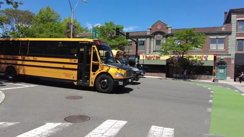 SLOW MO SCHOOL BUS Stock-Footage 195521536