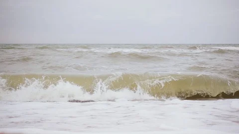 Slow mo surf of the sea wave Video stock 83127387