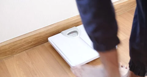 Slow motion 4K Close up foot Man body weight Stock-Footage 143496987