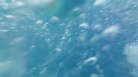 Slow motion : Air bubble Floating up to water surface 動画素材 88930165