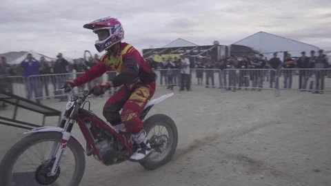 Slow motion backflip Video stock 77608211