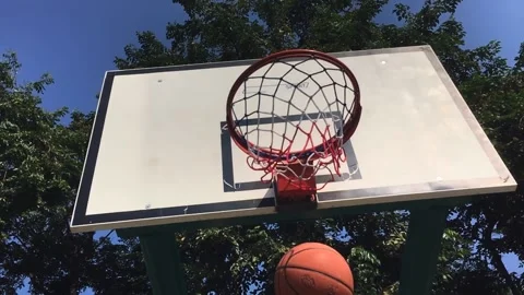 Slow motion of a ball successfully shot a basketball hoop 库存影片 144857253