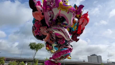 Slow motion balloons 動画素材 163015057