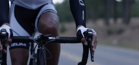 Slow Motion Biker On Mountain Road Vídeo Stock 105890882