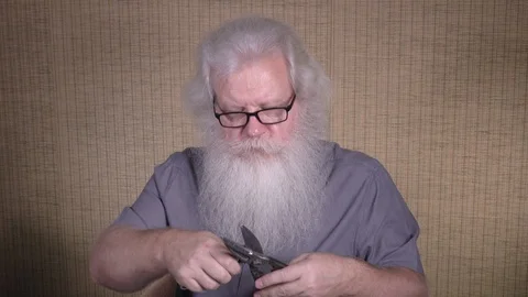 Slow motion of blinking specks on defocused ripple water with sun reflection. Stock Footage 120989399