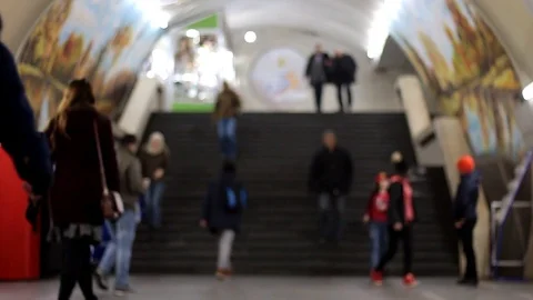 Slow Motion Blurred crowd of walking people 스톡 동영상 83383663