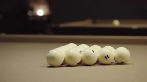 Slow motion. Breaking the billiard pyramid. Opening break shot 库存影片 142682866