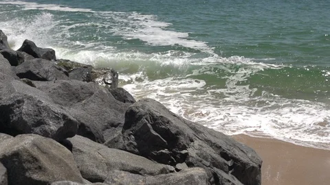 Slow Motion California Ocean Waves Rocks Stockbeeldmateriaal 85529287