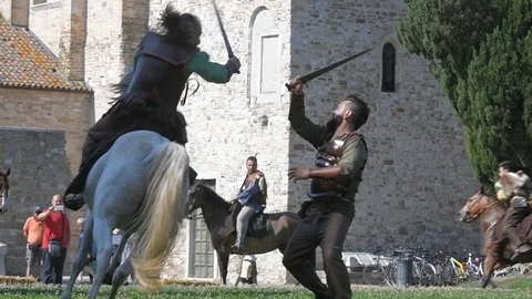 Slow motion - Celtic knights fighting Vídeo Stock 91175658