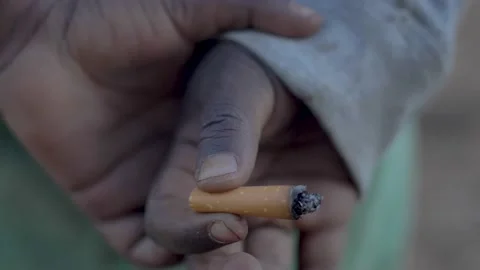 SLOW MOTION  cigarette Vídeos de archivo 155354342