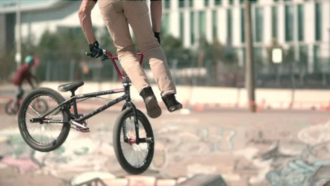 Slow motion close up tailwhip bmx Stock Footage 171256203