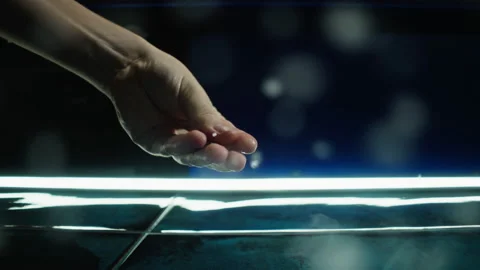 Slow motion close-up video of a woman's hand salting a dish Stockbeeldmateriaal 219955349