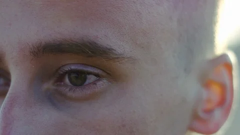 Slow Motion Closeup Profile Of Man's Eyes, He Looks Down, Then Straight Ahead Vídeos de archivo 92385598