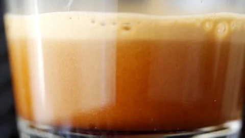 Slow-motion coffee foam 動画素材 81951159