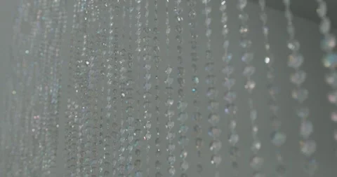 Slow motion crystal decor for space zoning Vidéo 321694038