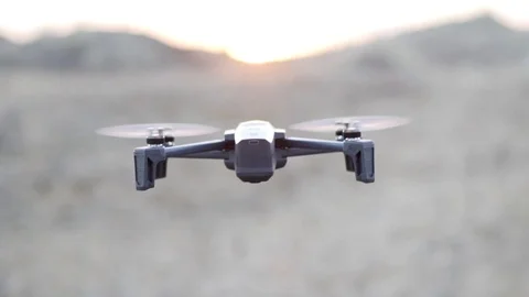 Slow Motion Drone Hovering and Then Flying Off Out of Focus Vídeo Stock 93755897