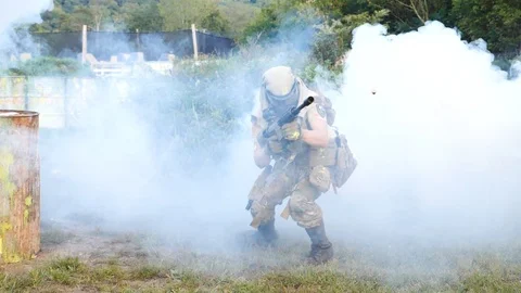 Slow Motion: Epic Paintball Player Gets Demolished Video stock 123879713