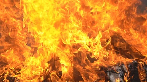 Slow motion fire flame burning, hot and danger orange flame and smoke glowing 库存影片 112352698