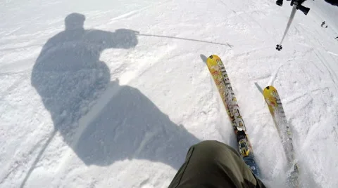 Slow motion first person view of carving across ski slope 動画素材 66507211