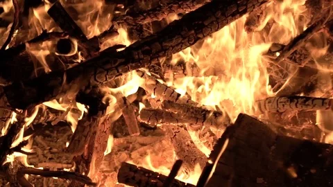 Slow Motion of Flames in a Fire Pit 스톡 동영상 91498755