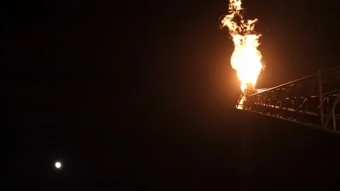 Slow Motion Flare Tip Burning at Night. Video stock 129529022