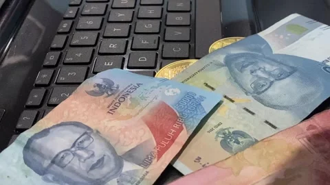 Slow motion footage of various papper currency Stock Footage 309003394