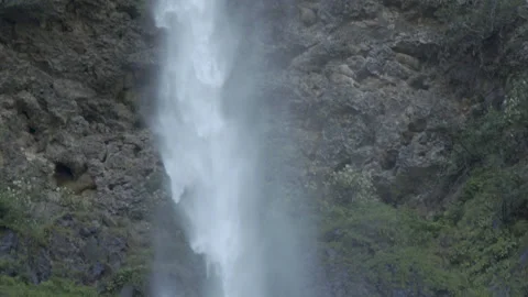Slow Motion Handheld Multnomah Falls Oregon Waterfall Spray Rocky Wall Stock Footage 336325940