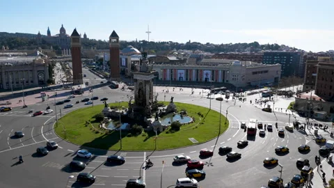 Slow motion high point view of landmark roundaround with intense traffic in Stock-Footage 132200257