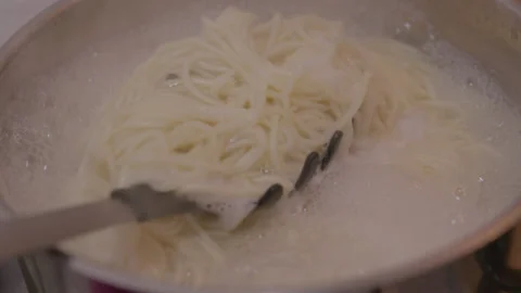 Slow motion instant noodles Video stock 138169680