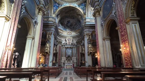 Slow Motion Interior View Of Gilded Chiesa Nuova Rome 動画素材 330122588