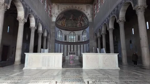 Slow Motion Interior View Of Marble Altar And Schola Cantorum Rome Vídeo Stock 331541264