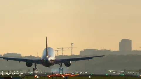 Slow motion landing Stock Footage 89832363