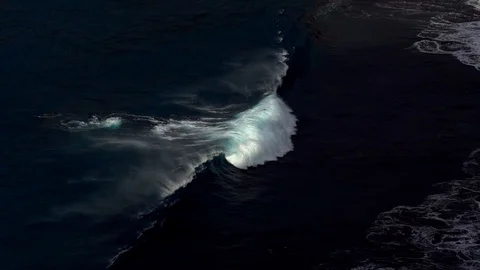 Slow motion of a large wave. Vidéo 125332568