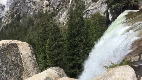 Slow Motion lip of a waterfall Stock-Footage 90271006