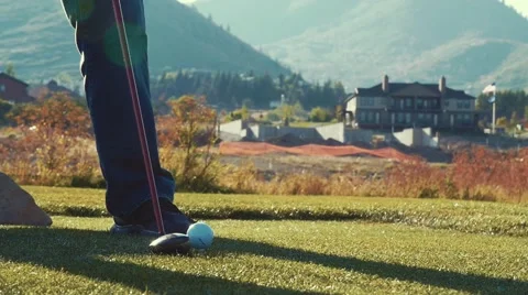 Slow motion of a man playing golf on the golf course Video stock 55084894