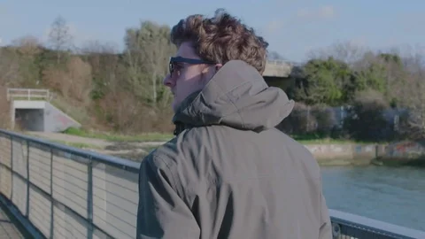 Slow Motion Man on Walking Bridge 動画素材 85062148