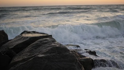 Slow Motion Ocean Waves 스톡 동영상 77576397