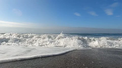 Slow motion ocean waves Video stock 150458633