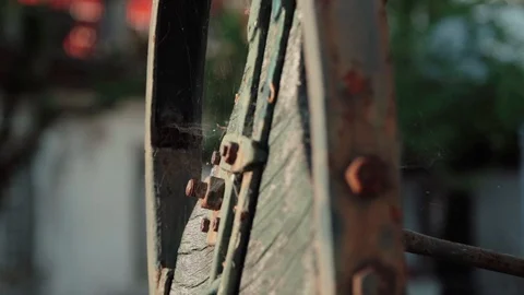 Slow motion of an old structure 動画素材 128091893