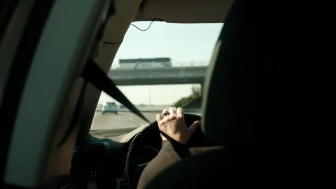 Slow motion over the shoulder driver view Vídeo Stock 152525908