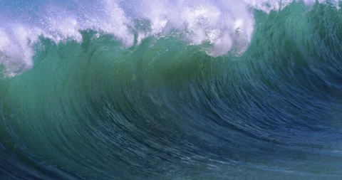 Slow-motion Pacific ocean big waves Surf tube Stockbeeldmateriaal 160810696