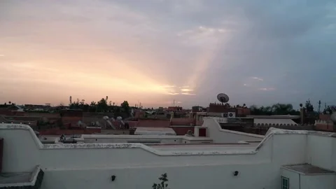 Slow motion pan across Marrakech rooftops Video stock 221262124
