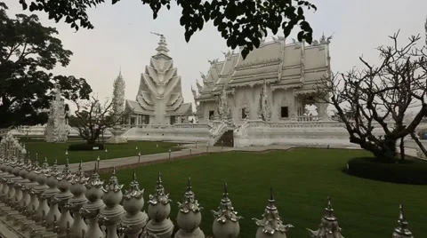 Slow Motion Pan of White Temple. Video stock 49773818